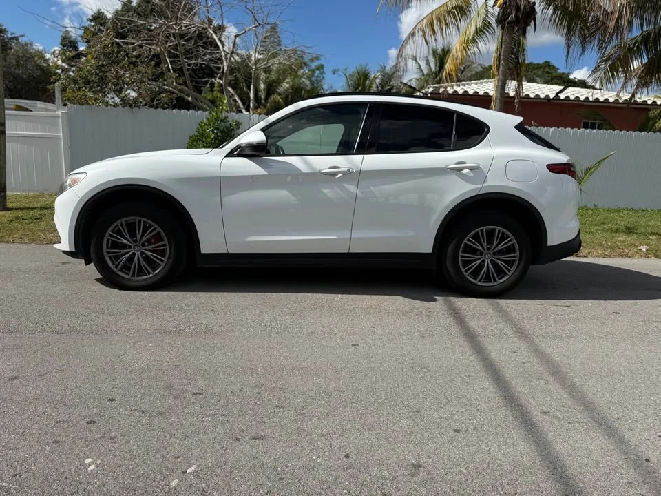 2022 Alfa Romeo Stelvio - Image 3 of 15
