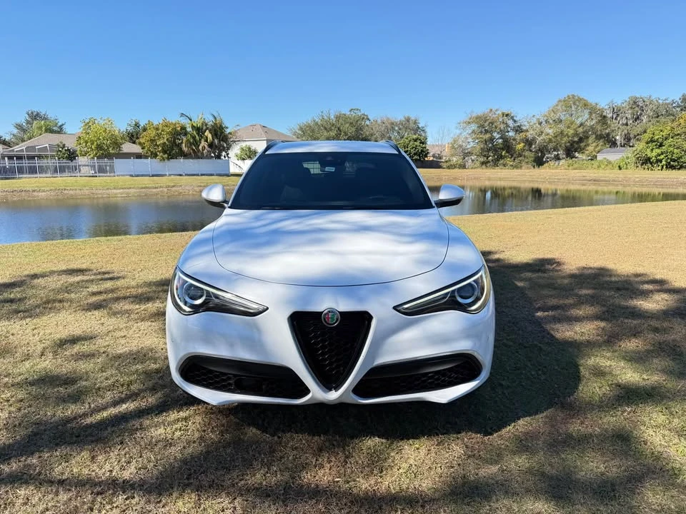 2022 Alfa Romeo Stelvio - Image 2 of 15