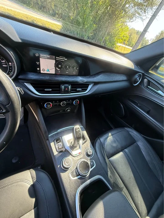 2022 Alfa Romeo Stelvio - Image 13 of 15