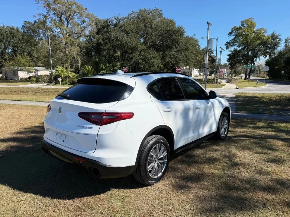 2022 Alfa Romeo Stelvio - Image 5 of 15