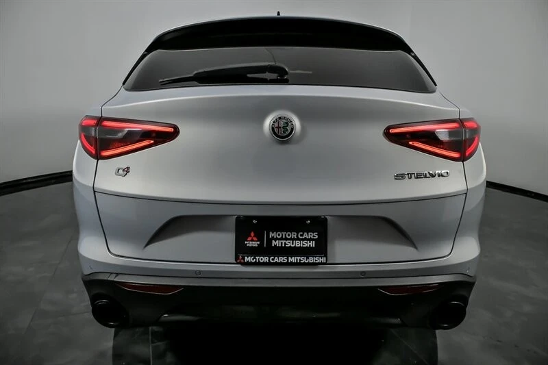 2022 Alfa Romeo Stelvio - Image 9 of 31