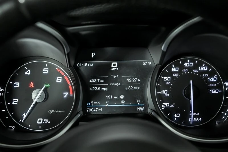 2022 Alfa Romeo Stelvio - Image 24 of 31