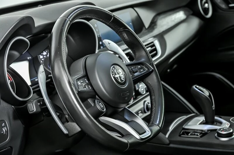 2022 Alfa Romeo Stelvio - Image 22 of 31