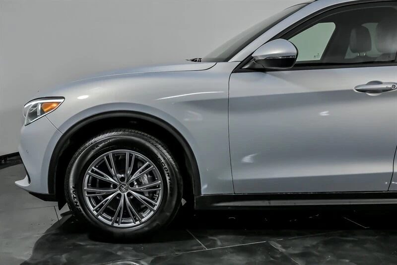 2022 Alfa Romeo Stelvio - Image 6 of 31