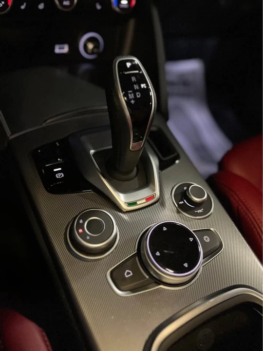 2022 Alfa Romeo Stelvio - Image 13 of 14