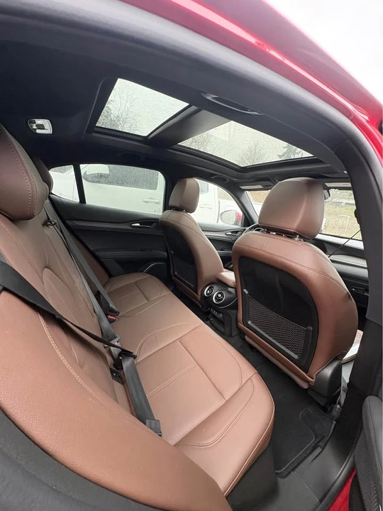 2022 Alfa Romeo Stelvio - Image 4 of 5