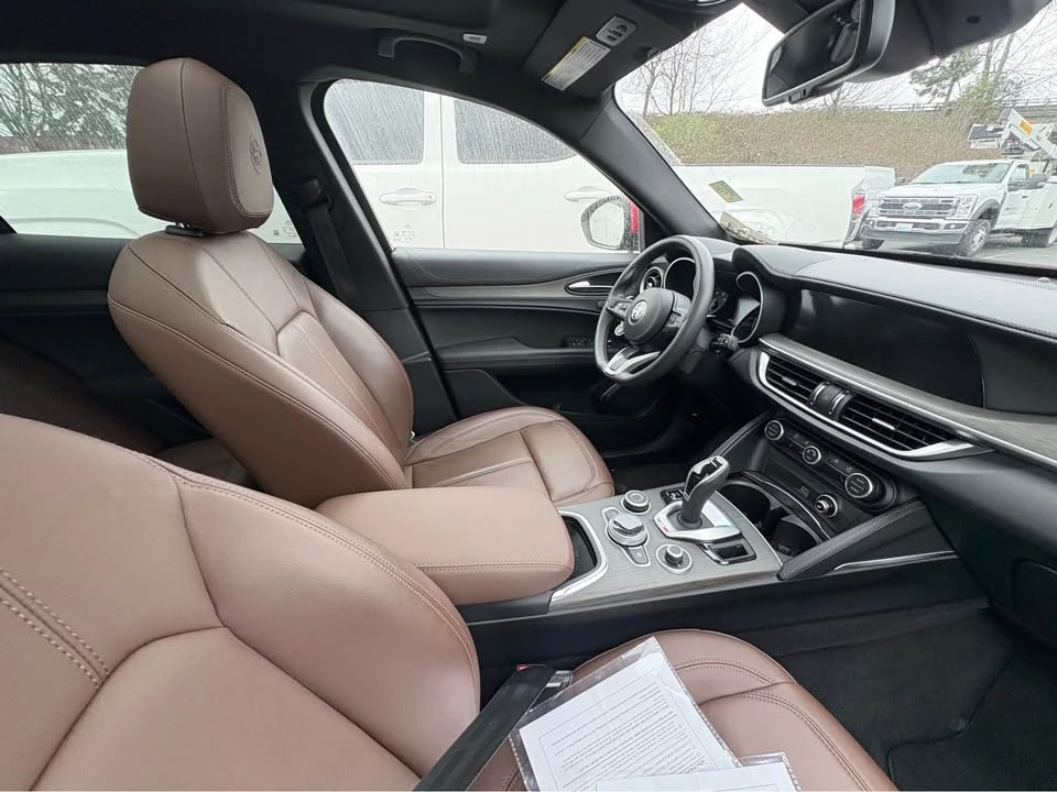 2022 Alfa Romeo Stelvio - Image 3 of 5