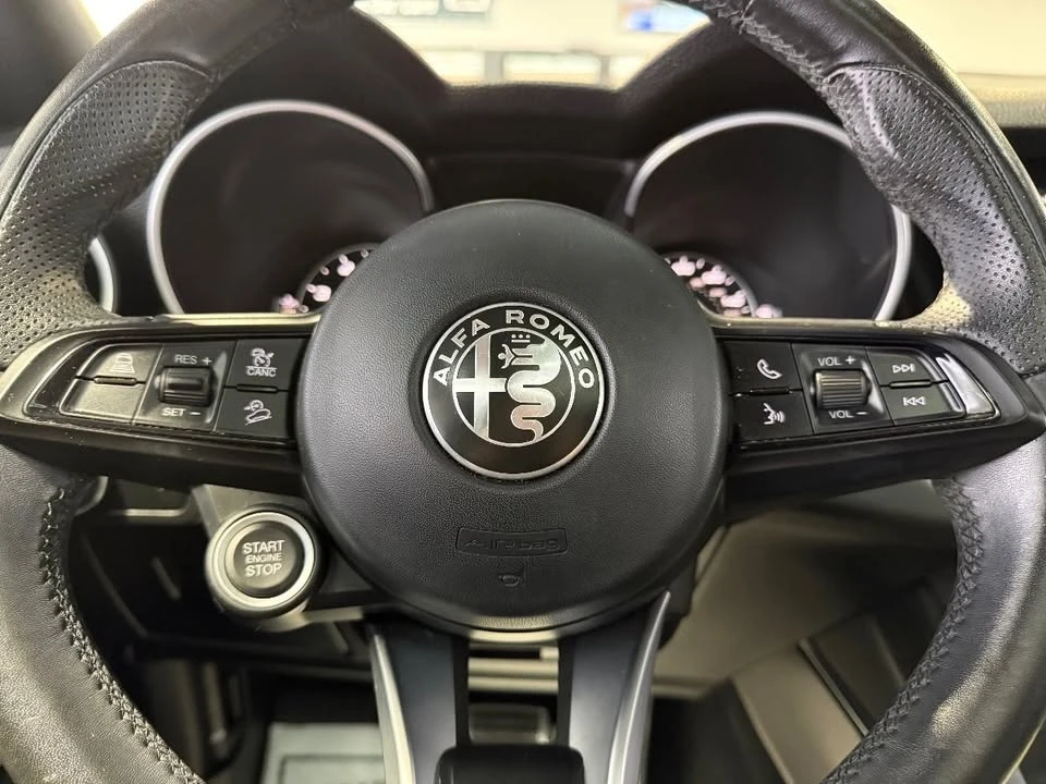 2022 Alfa Romeo Stelvio - Image 18 of 20