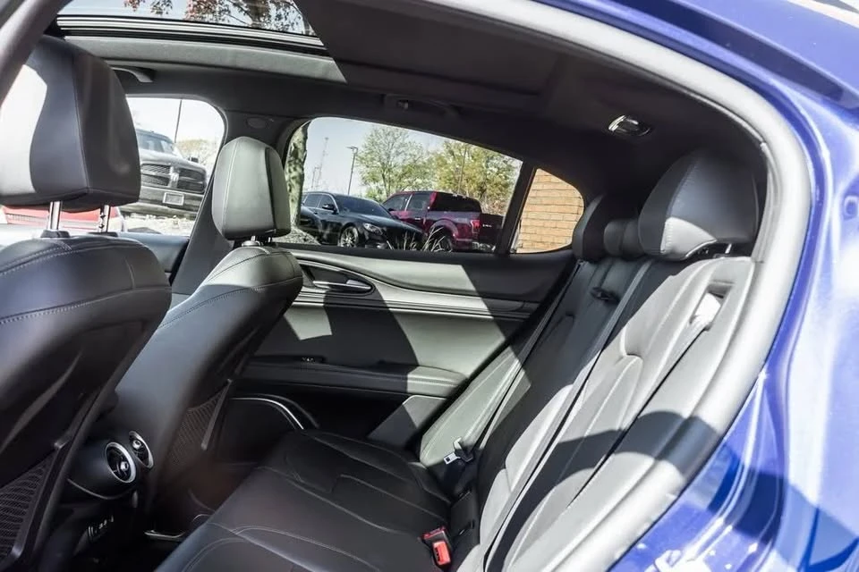 2022 Alfa Romeo Stelvio - Image 14 of 20
