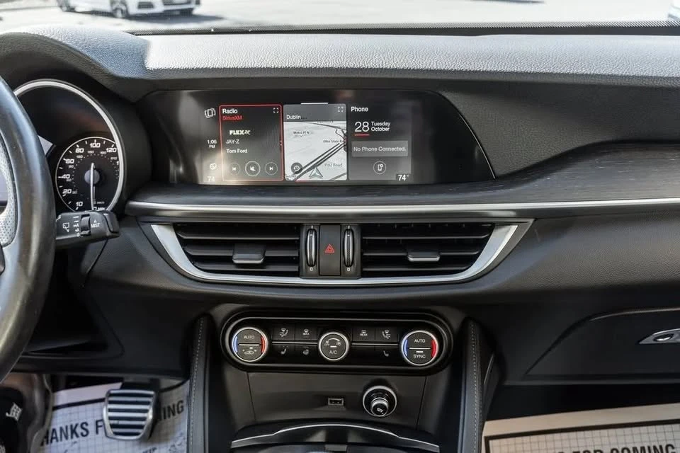 2022 Alfa Romeo Stelvio - Image 10 of 20