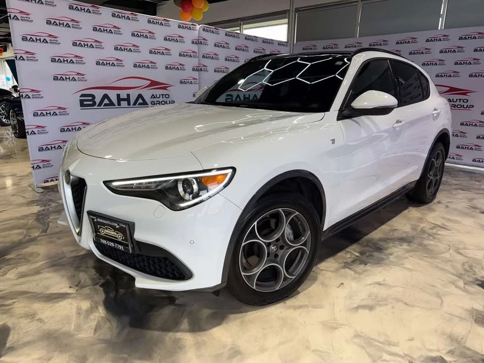 2022 Alfa Romeo Stelvio - Image 2 of 20