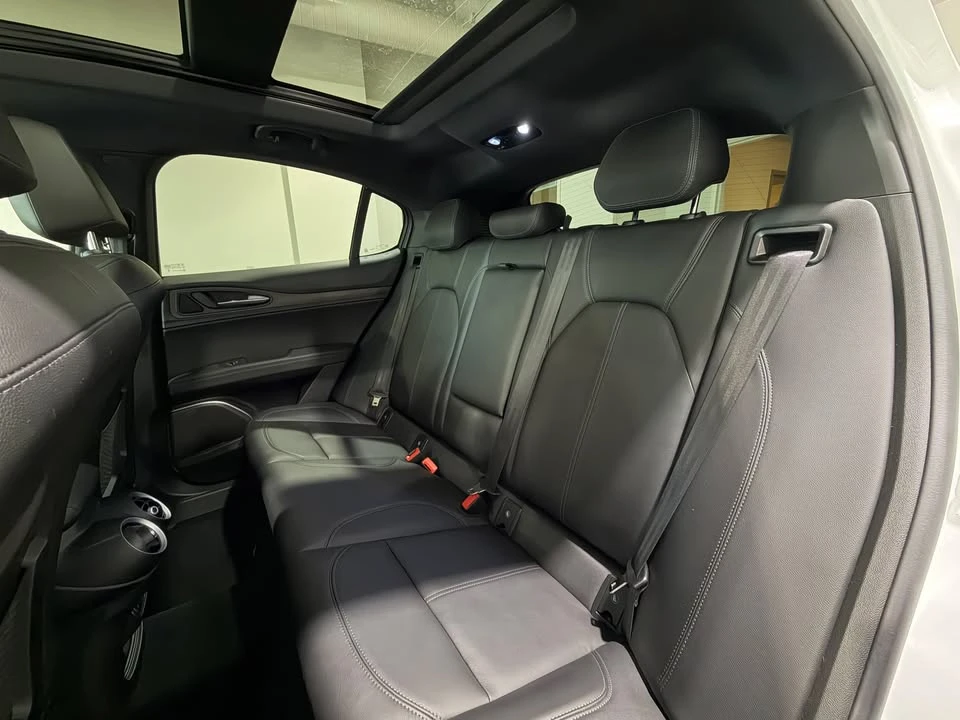 2022 Alfa Romeo Stelvio - Image 19 of 20