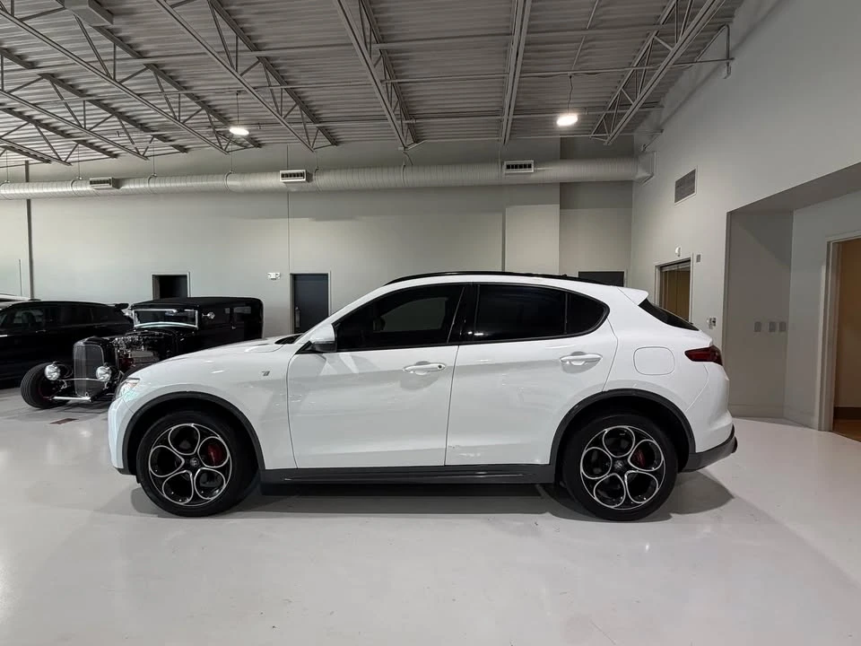 2022 Alfa Romeo Stelvio - Image 6 of 20