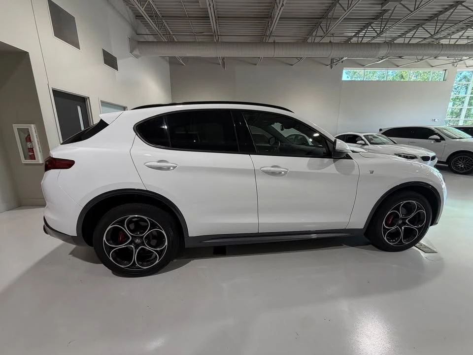 2022 Alfa Romeo Stelvio - Image 9 of 20