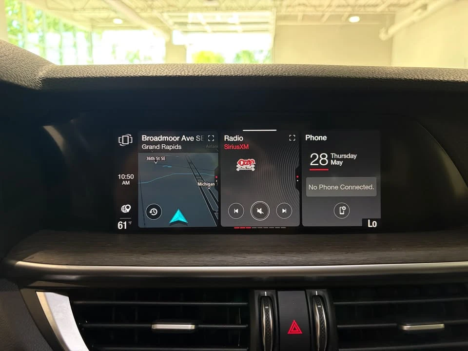 2022 Alfa Romeo Stelvio - Image 15 of 20