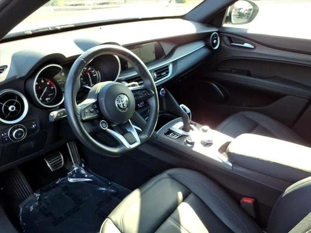 2022 Alfa Romeo Stelvio - Image 15 of 20