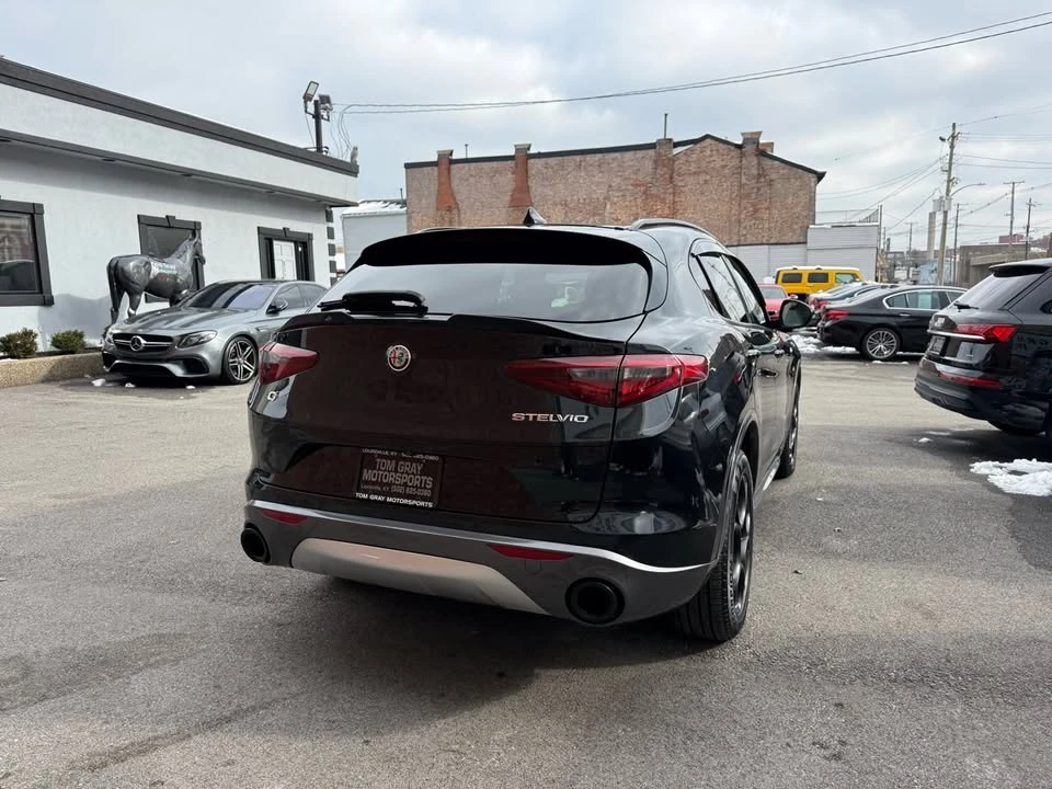 2022 Alfa Romeo Stelvio - Image 2 of 15