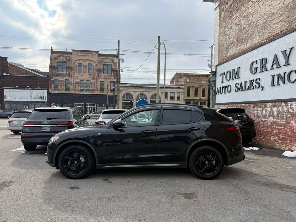 2022 Alfa Romeo Stelvio - Image 4 of 15