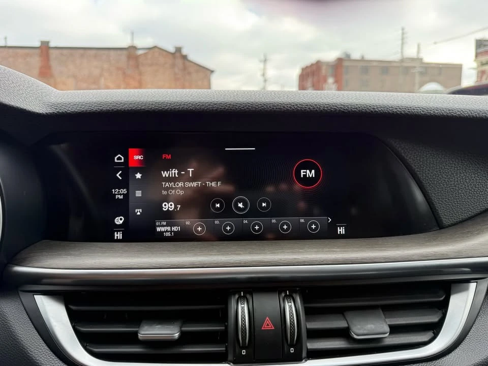 2022 Alfa Romeo Stelvio - Image 10 of 15