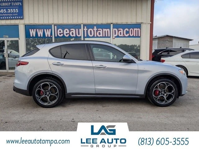 2022 Alfa Romeo Stelvio - Image 2 of 20