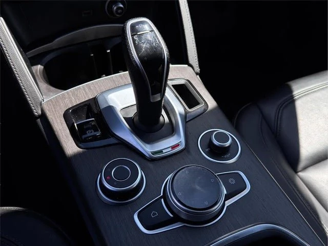 2022 Alfa Romeo Stelvio - Image 11 of 20