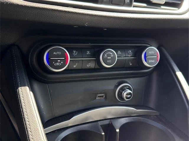 2022 Alfa Romeo Stelvio - Image 12 of 20