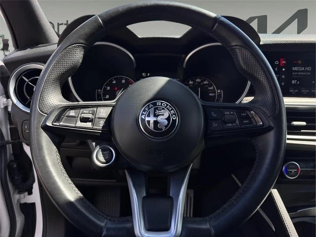 2022 Alfa Romeo Stelvio - Image 9 of 20