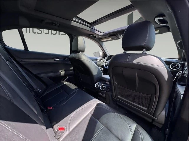 2022 Alfa Romeo Stelvio - Image 19 of 20