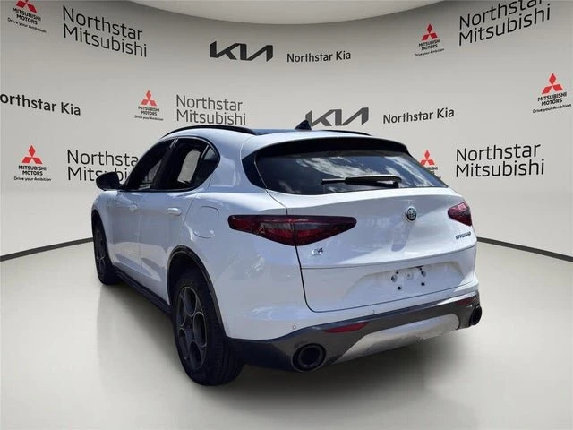 2022 Alfa Romeo Stelvio - Image 2 of 20