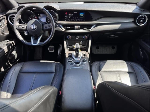 2022 Alfa Romeo Stelvio - Image 18 of 20