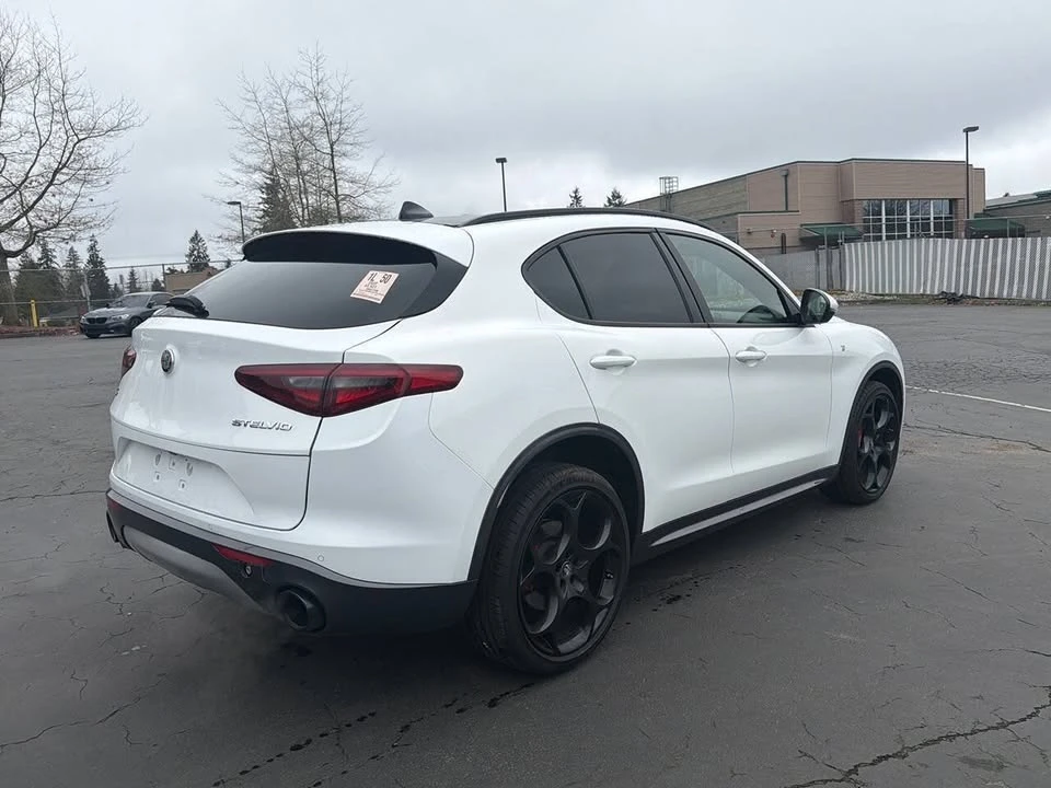 2022 Alfa Romeo Stelvio - Image 3 of 6