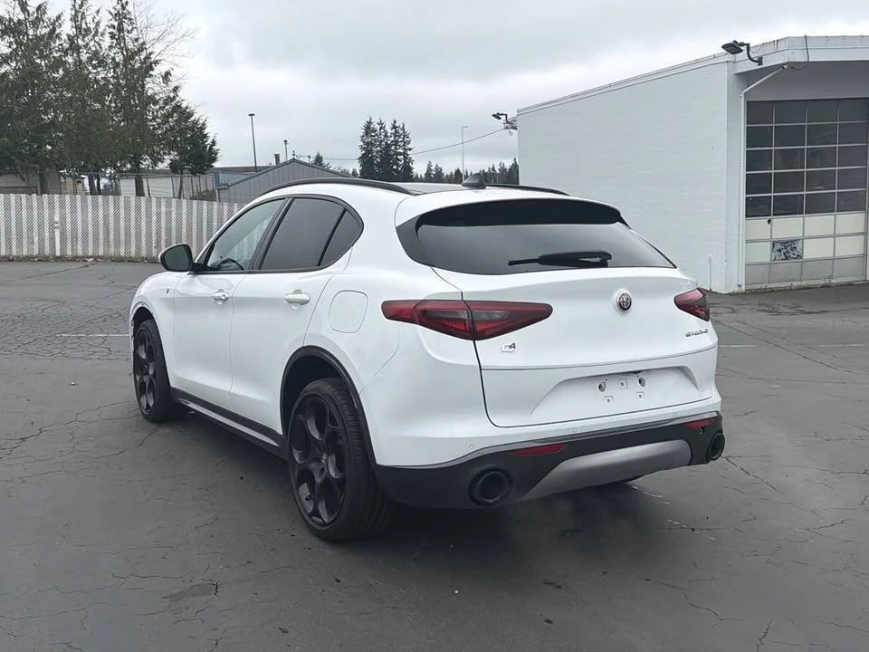 2022 Alfa Romeo Stelvio - Image 5 of 6