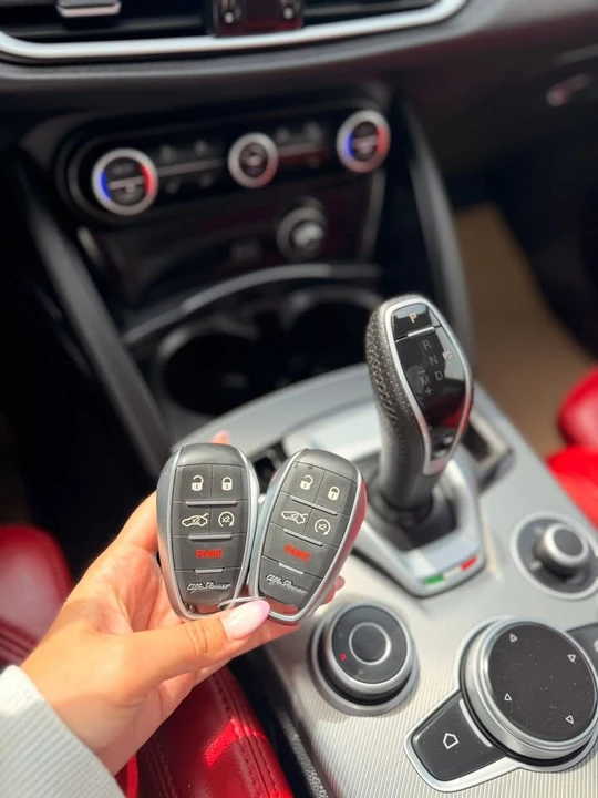 2022 Alfa Romeo Stelvio - Image 15 of 20