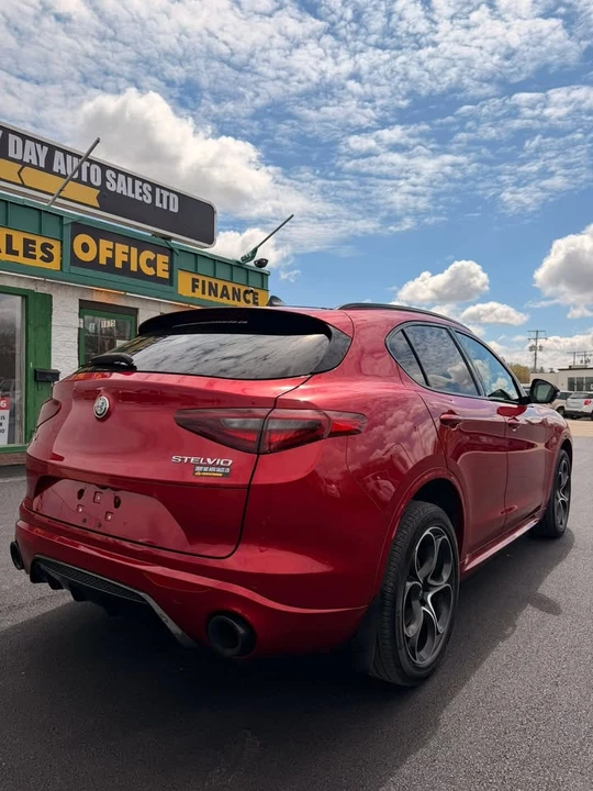 2022 Alfa Romeo Stelvio - Image 8 of 20