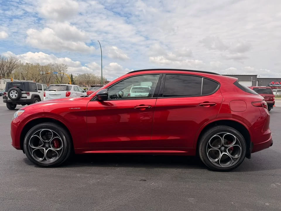 2022 Alfa Romeo Stelvio - Image 2 of 20