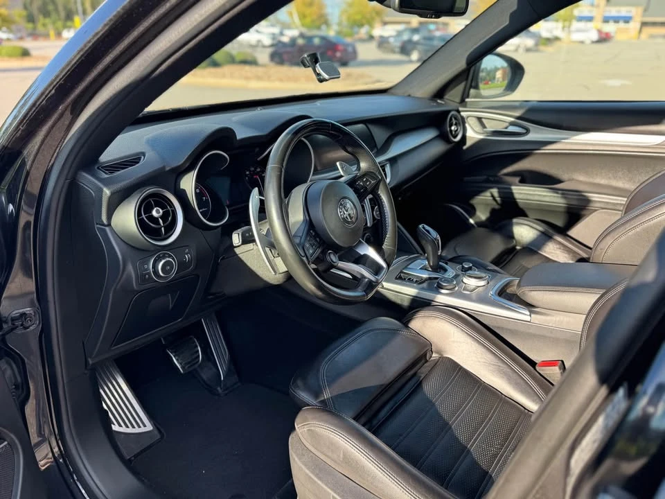 2022 Alfa Romeo Stelvio - Image 8 of 14
