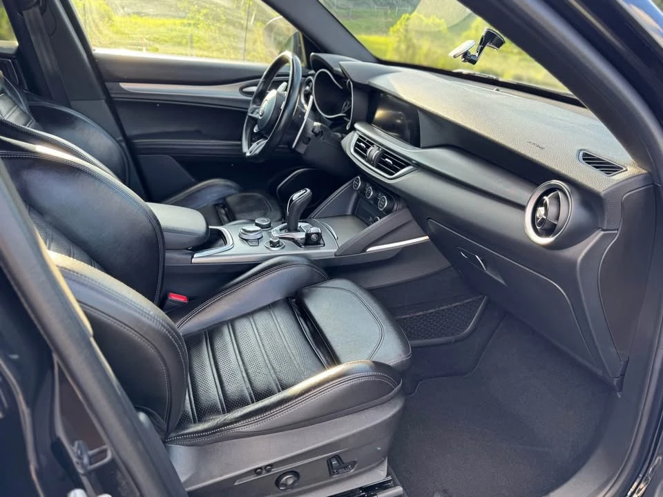 2022 Alfa Romeo Stelvio - Image 12 of 14