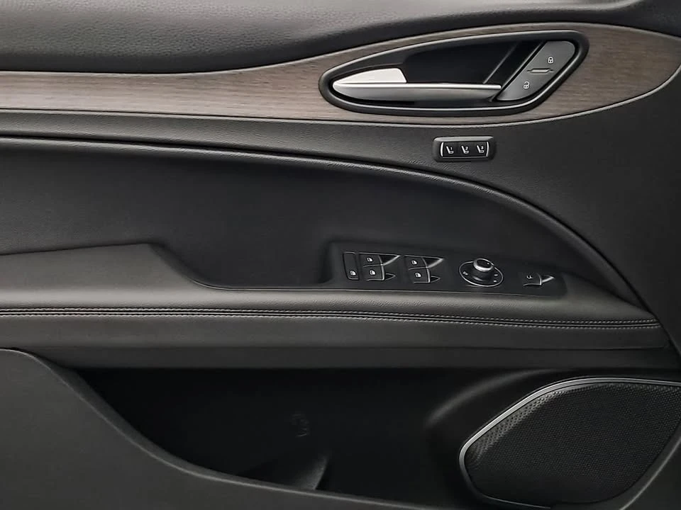 2022 Alfa Romeo Stelvio - Image 10 of 16