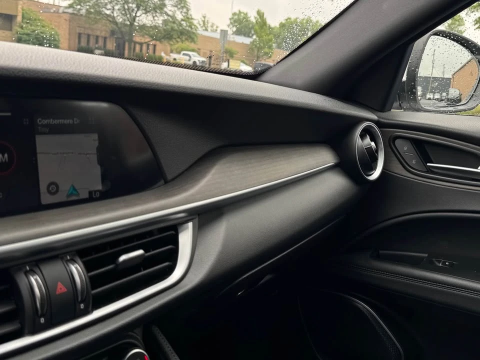 2022 Alfa Romeo Stelvio - Image 9 of 11