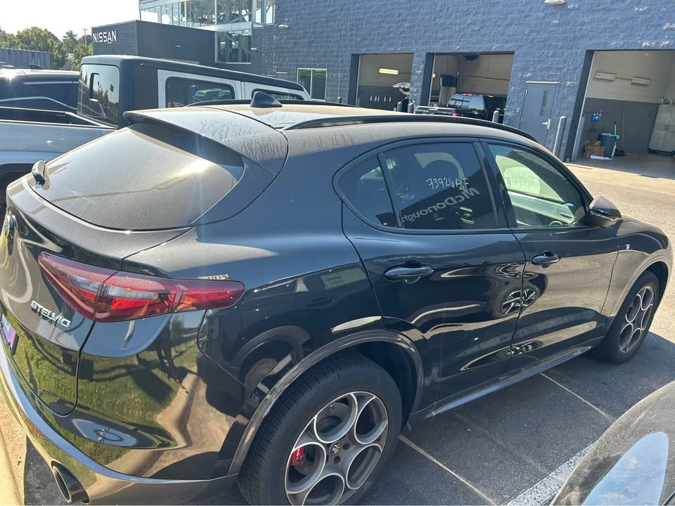 2022 Alfa Romeo Stelvio - Image 6 of 10