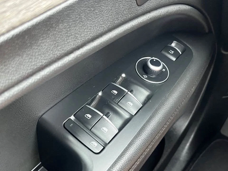 2022 Alfa Romeo Stelvio - Image 9 of 16
