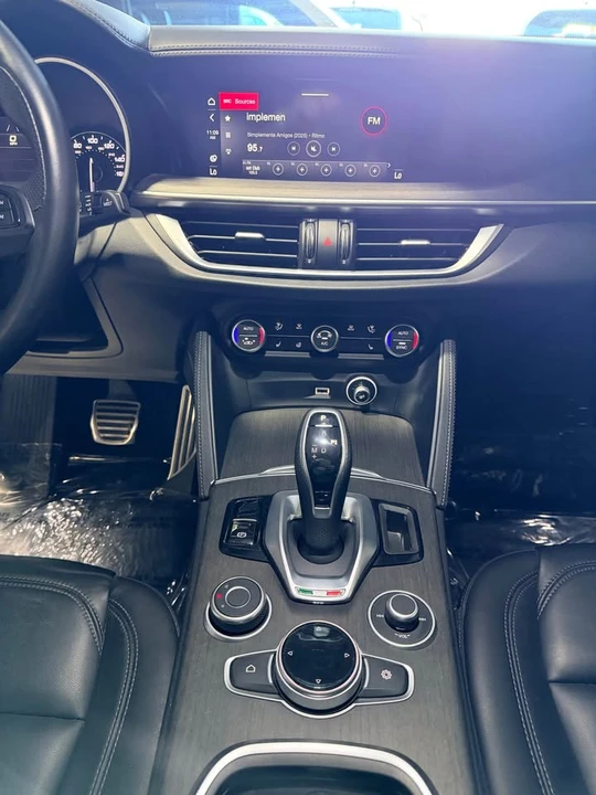 2022 Alfa Romeo Stelvio - Image 7 of 10