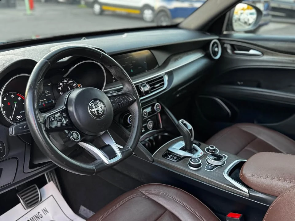2022 Alfa Romeo Stelvio - Image 9 of 15