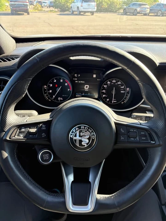 2022 Alfa Romeo Stelvio - Image 10 of 10