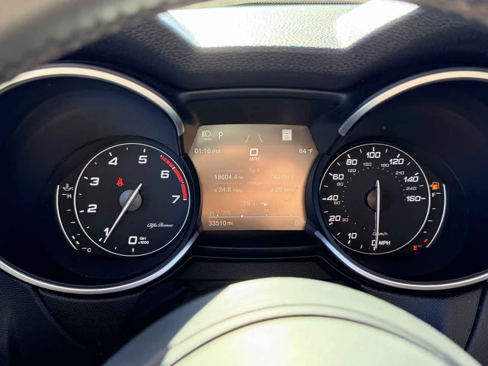 2022 Alfa Romeo Stelvio - Image 16 of 17