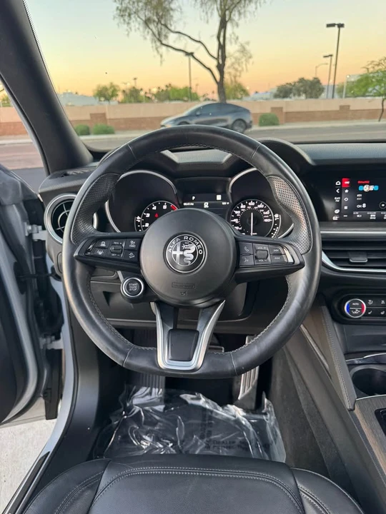 2022 Alfa Romeo Stelvio - Image 14 of 16