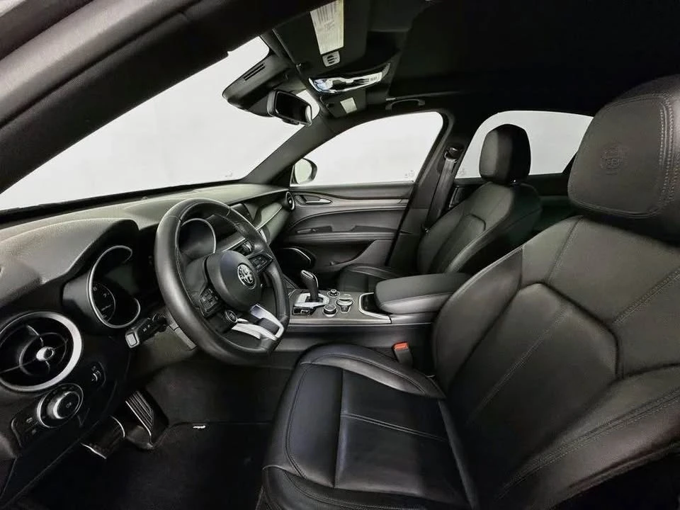 2022 Alfa Romeo Stelvio - Image 9 of 17