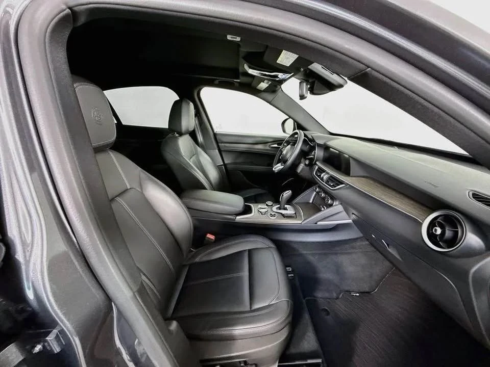 2022 Alfa Romeo Stelvio - Image 17 of 17