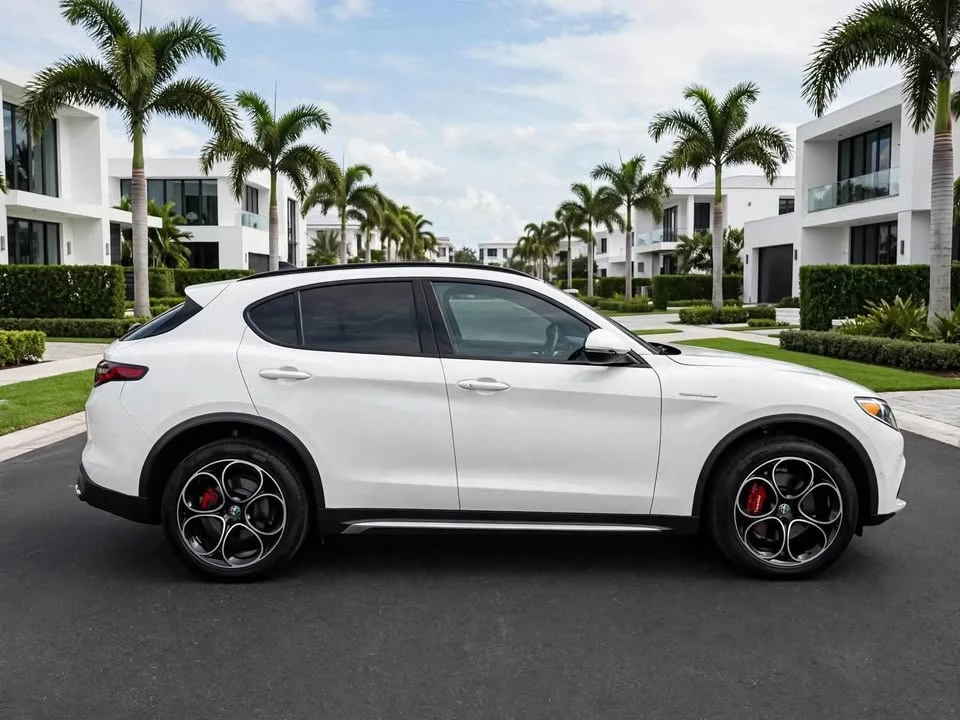 2022 Alfa Romeo Stelvio - Image 3 of 10