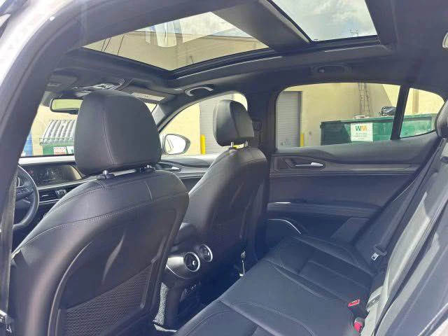 2022 Alfa Romeo Stelvio - Image 10 of 10